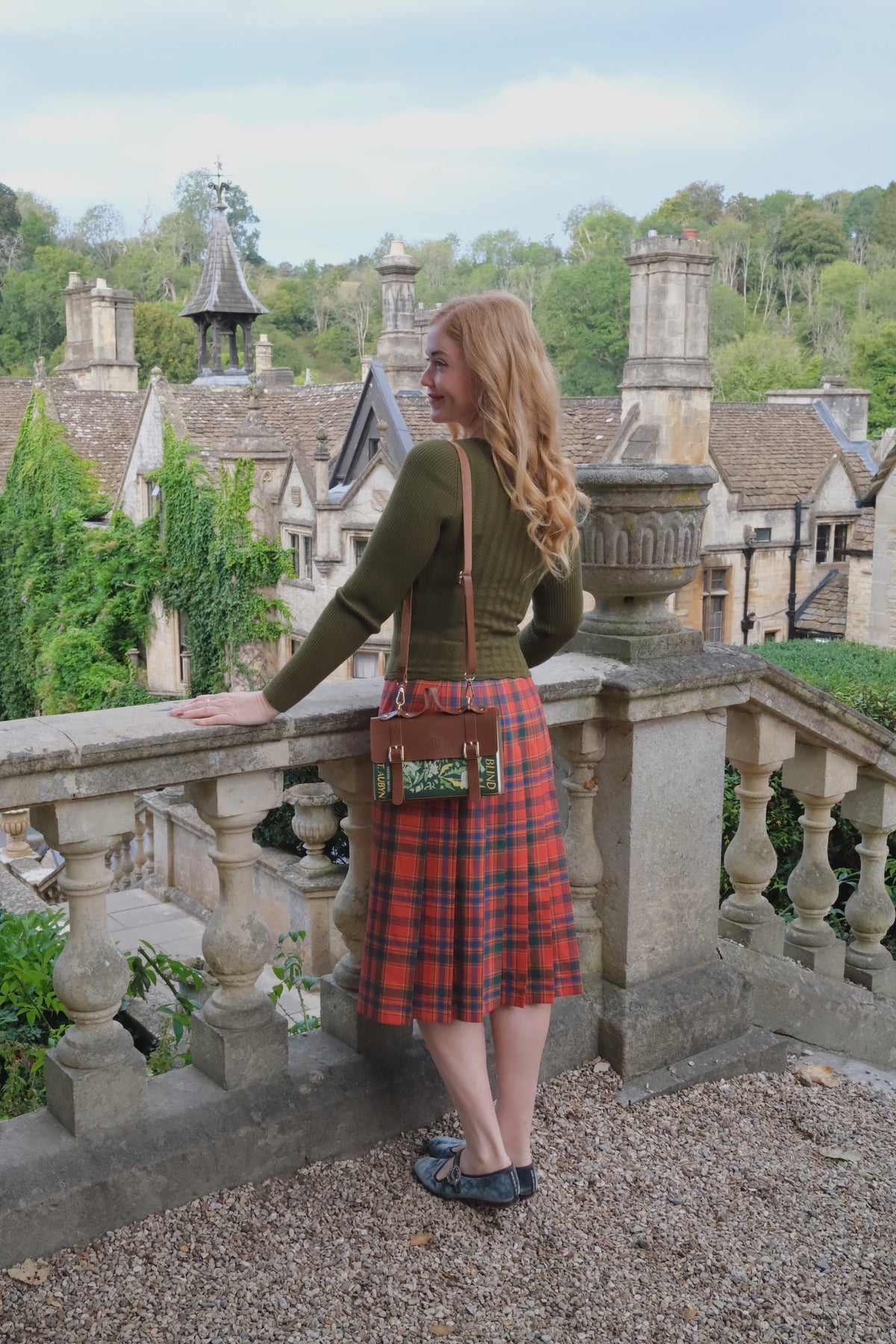 The Siren & Swan Book Satchel - Brown