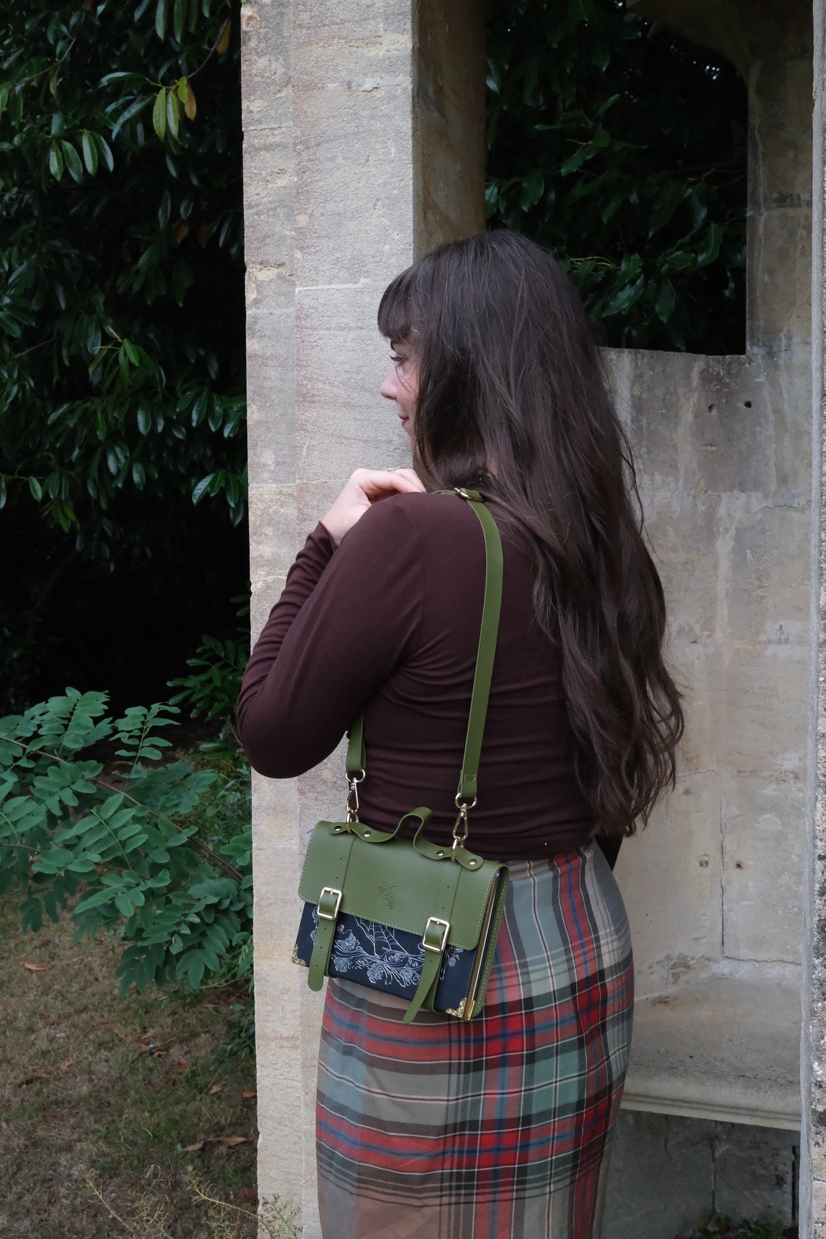 The Siren & Swan Book Satchel - Olive Green