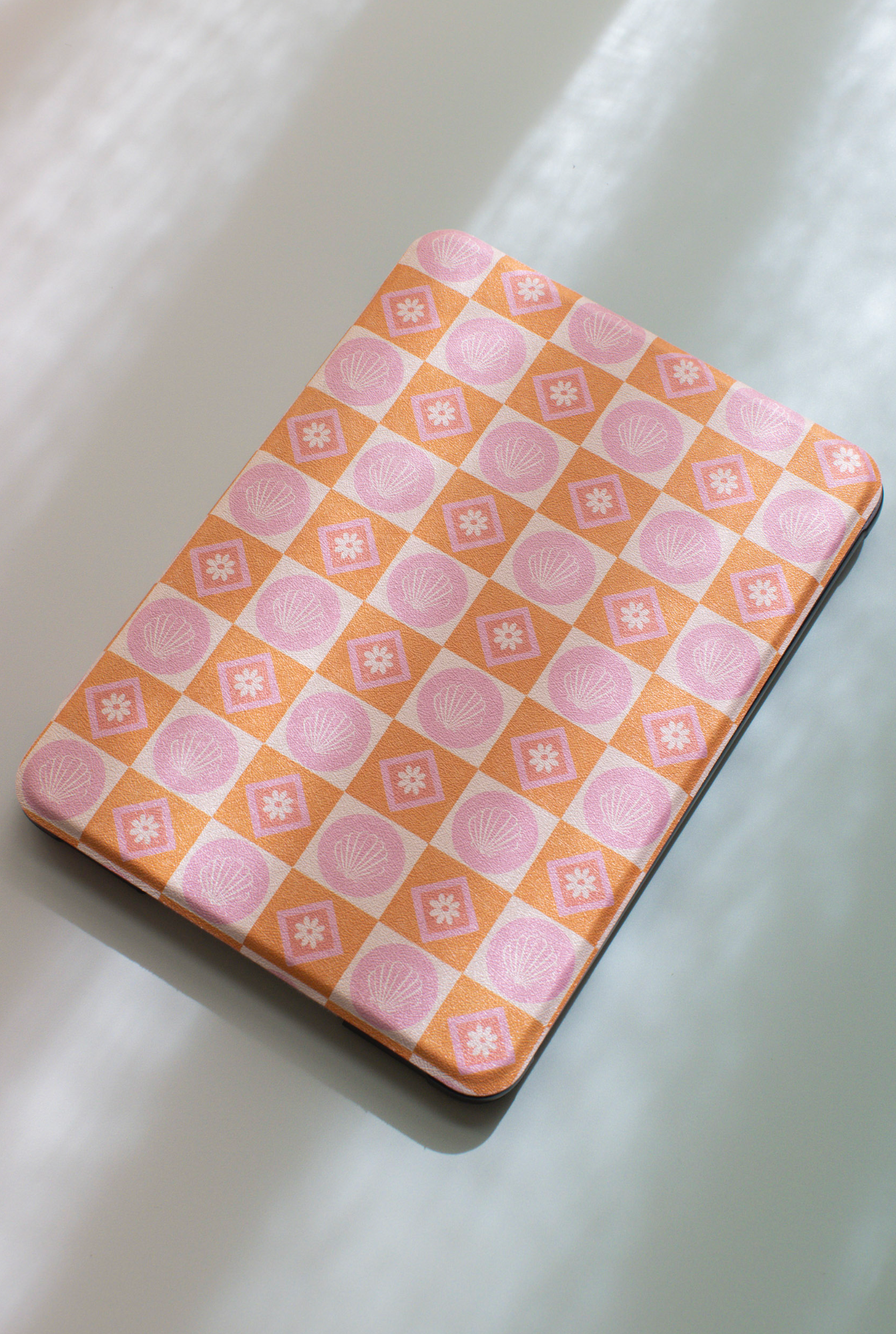 Shell & Tell Kindle Case