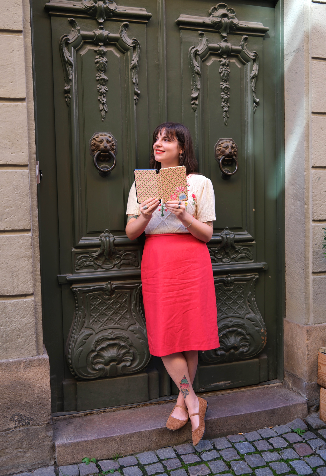 Bookish & Bold Kindle Case