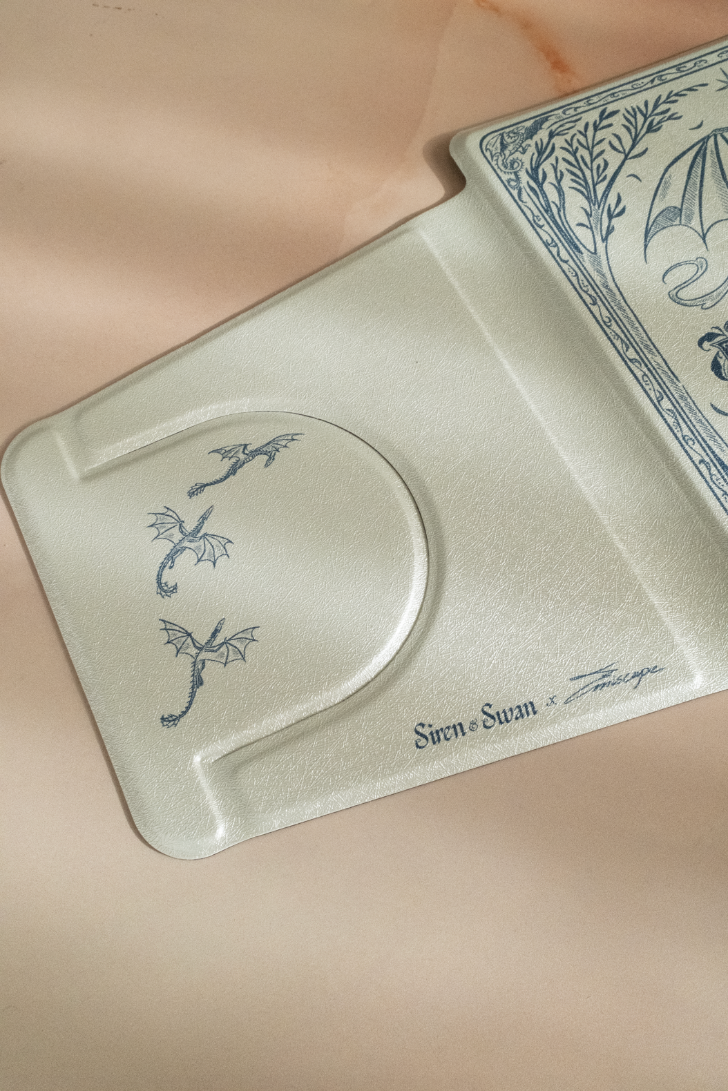 The Dragon Rider's Handbook Kobo Case - Siren & Swan X Emiscape